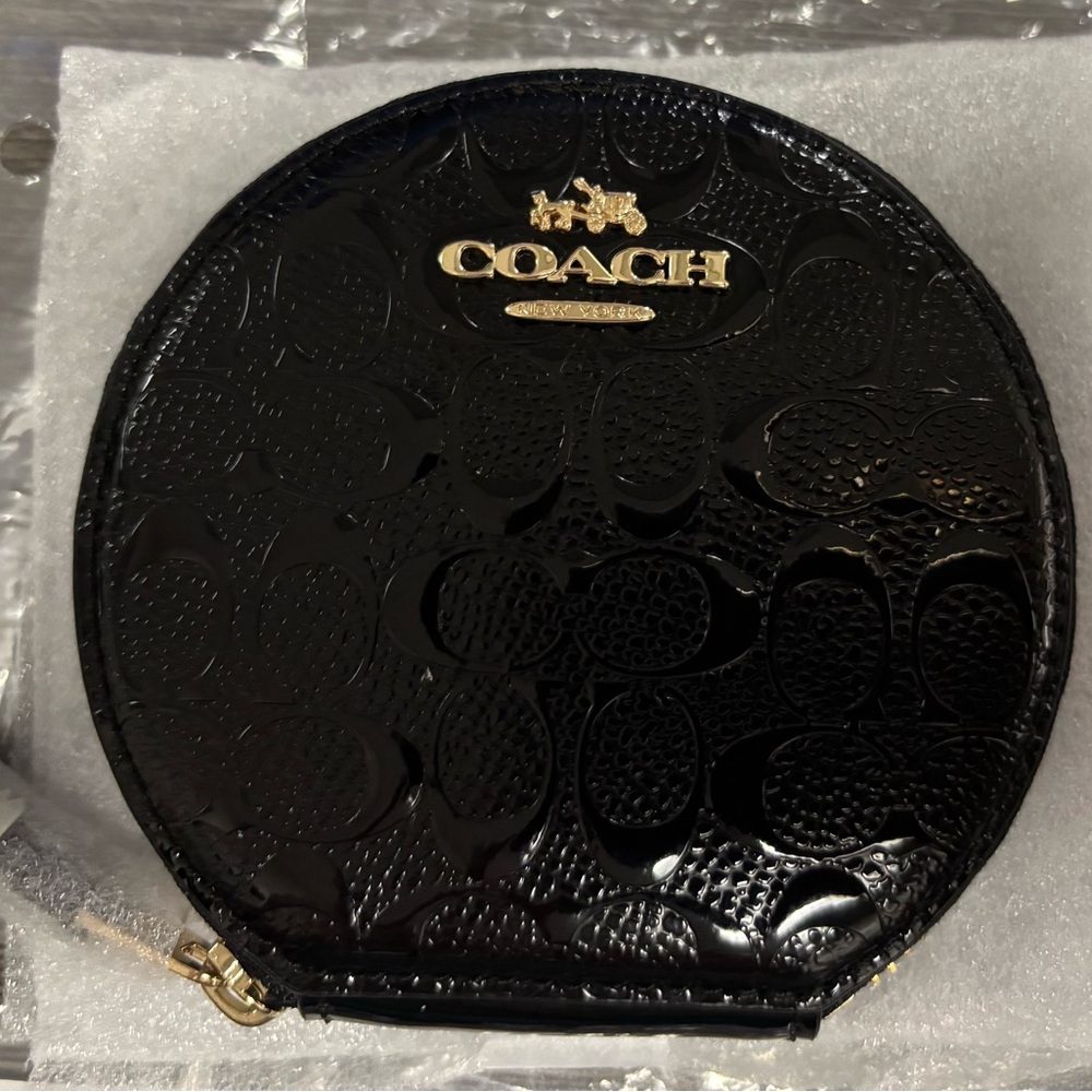 COACH NWT  Signature Debossed Black Patent Leather Round Coin Purse